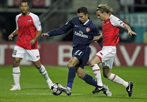 指的是在比 指的是在比